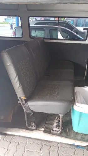 Bancos do salão da kombi
