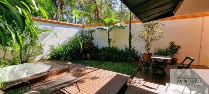 Casa em Condomínio, 320mts, 3 suítes, 3 vagas na Vila Toscana