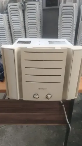 Ar-condicionado BTUs 7500 funcionando perfeitamente $700