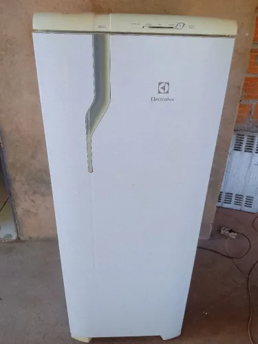 Vendo geladeira funcionando perfeitamente 
