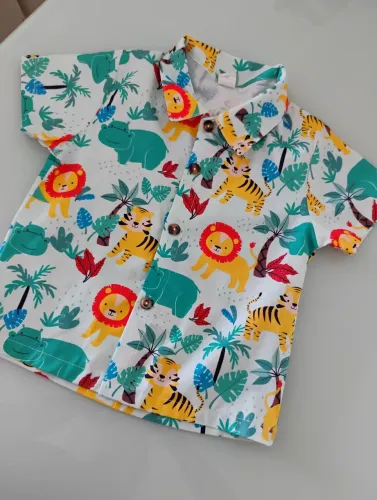 Camisa de desenho animais