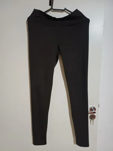 Calça legging Feminina preta - Tamanho M 