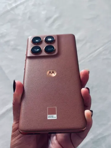 Vendo Motorola Edge 60 Fusion 5G 256GB em ótimo estado <br>256GB ótimo estado