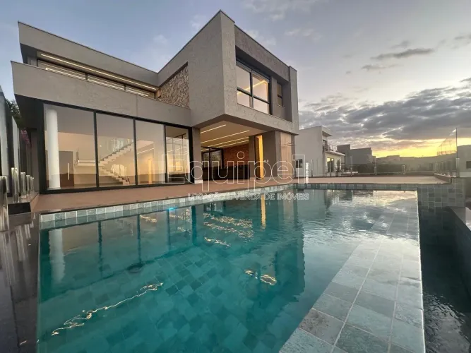 Casa de Condomínio com 4 Quartos e 7 banheiros à Venda, 376 m² por R$ 4.290.000