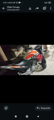 Moto bem conservada