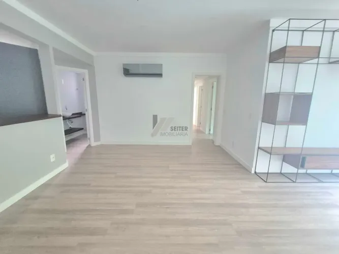 Apartamento alto padrão de 4 dormitorios sacada com churrasqueira e 2 vagas para locação n