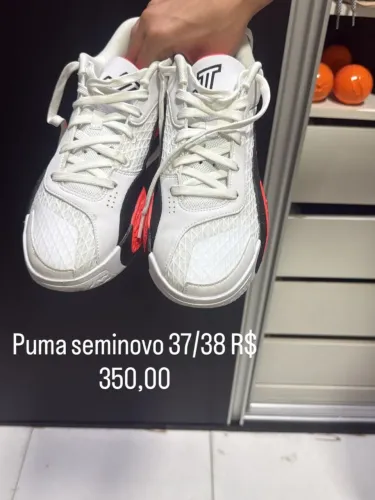 Tênis de marca original