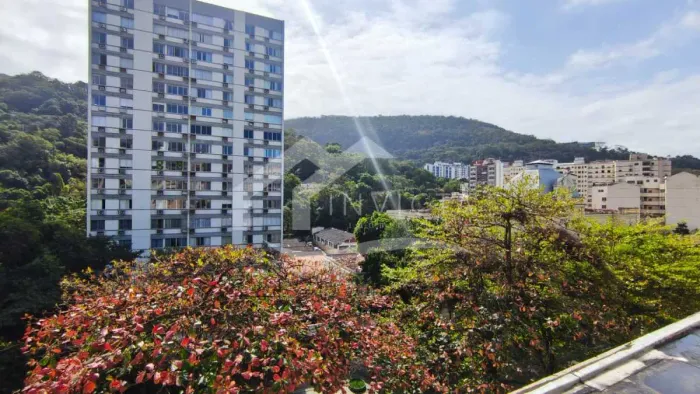 MARAVILHA COBERTURA EM LARANJEIRAS