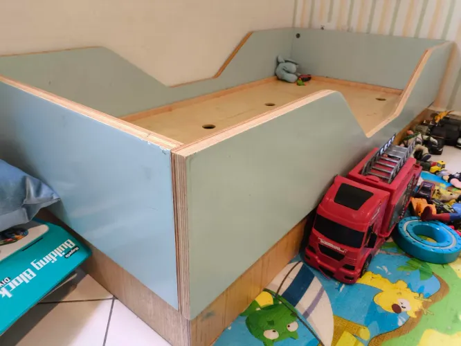 Cama Infantil Montessoriana (Padrão Mini Cama) - Madeira Pura e Cor Exclusiva