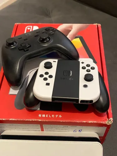 Vendo nintendo switch Oled desbloqueado, vários acessórios, em perfeito estado