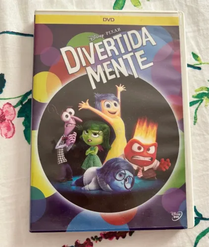 dvd filme divertidamente, em ótimo estado. original.
