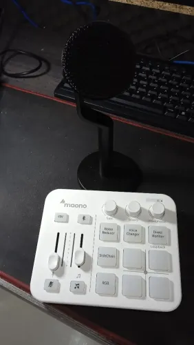 Microfone+ Interface/Mixer de Áudio - Kit para Streaming Maono