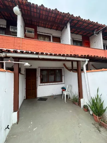 CASA EM CONDOMÍNIO Á VENDA NO VILLE BLANCHE EM CABO FRIO/RJ
