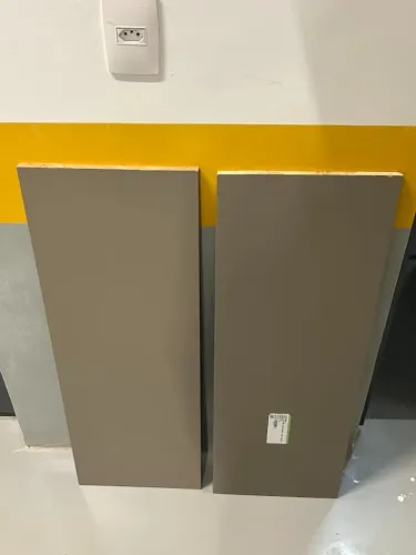 Sobra de MDF/MDP 15mm cinza (Hunter) 89x32cm - com borda - 2 peças