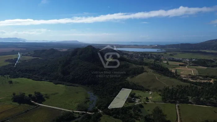Terreno 9.000m² em Paulo Lopes/SC | Plano, Escriturado, Água e Energia Ligada