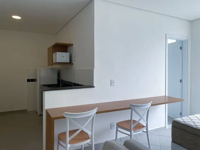 Apartamento com 1 Quarto para alugar, 28m² - Centro