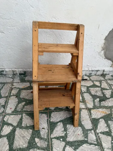 Cadeira que vira escada