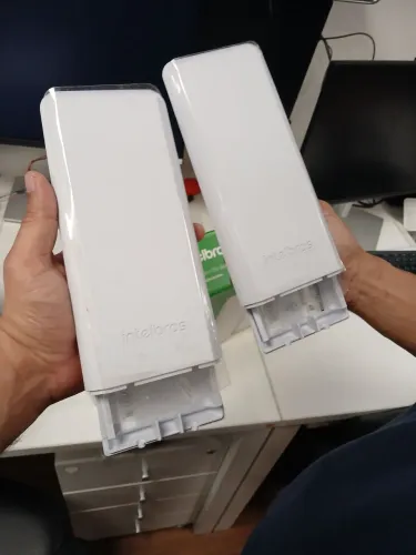 Kit Conexão Sem Fio Para Cftv Ip Wom 5a Mimo Intelbras cor branco<br>