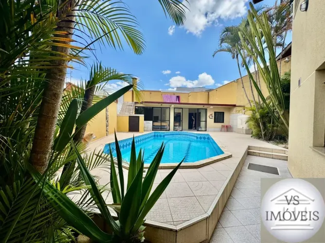 LINDA CASA COM PISINA 5 QUARTOS 4 VAGAS NO MOSSUNGUE