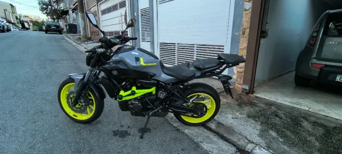 YAMAHA MT07 (Aceito troca)