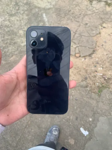 iPhone 12 azul marinho