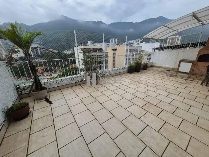 Alugo cobertura duplex na Rua Conde de Bonfim - Tijuca! Próximo à praça Saens Peña, com 3