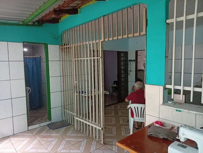 Vendo sobradinho e casa