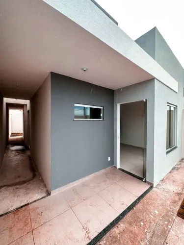 Casa Nova 2/4 com Corredor Lateral Pronta para Morar no Mangabeira