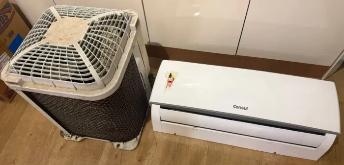 Ar Condicionado Split Consul 9.000 BTUs Frio 220V (modelo CBO09CBBNA ) usado ótimo estado