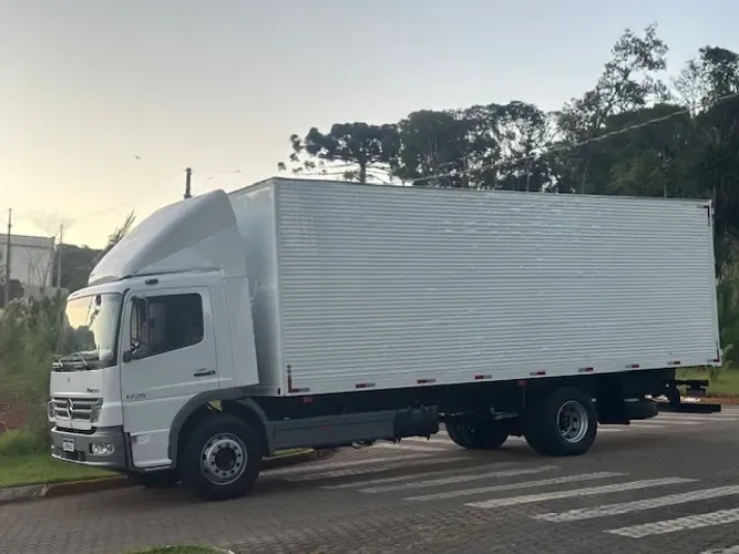 Atego 1725 - toco - todo original - baixa kilometragem