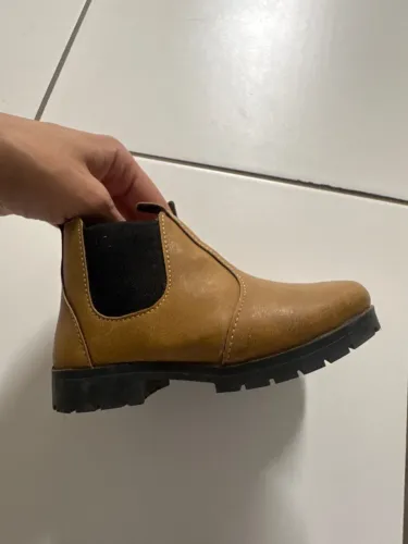 Vendo botinha infantil