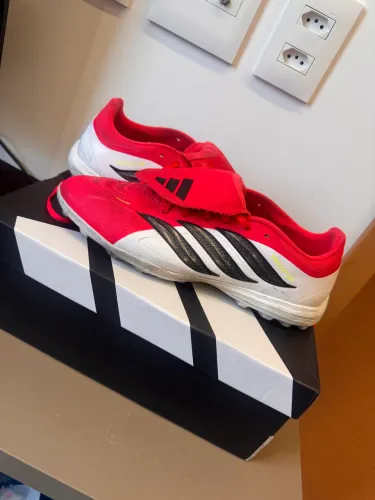 Chuteira Adidas predator society League 41/42