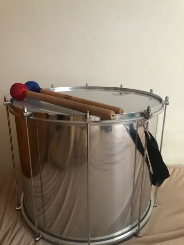 Surdo - Instrumento musical Timbra