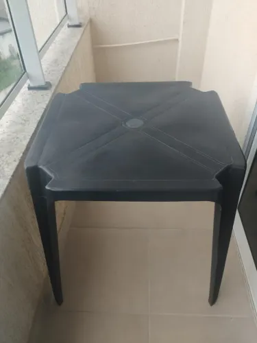 Mesa plática preta - 50,00