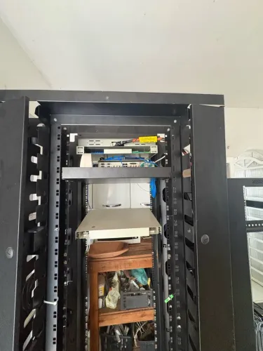 Rack padrão 19 polegadas