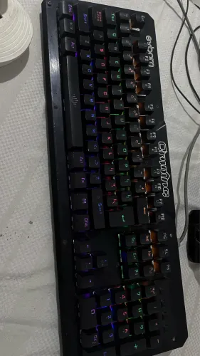 Teclado e mouse gamer ( + gamepad Brinde )