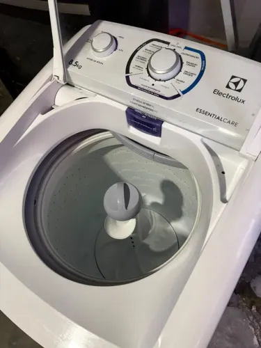 Maquina Electrolux essential care 8,5 kg