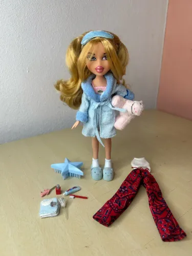Bratz Cloe slumber Party