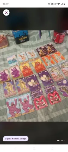 Jogo da memória vintage monstros