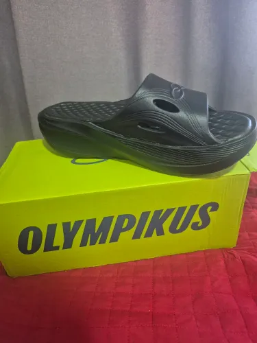 Vendo chinelo olympikus pos corre nova nunca usada na caixa