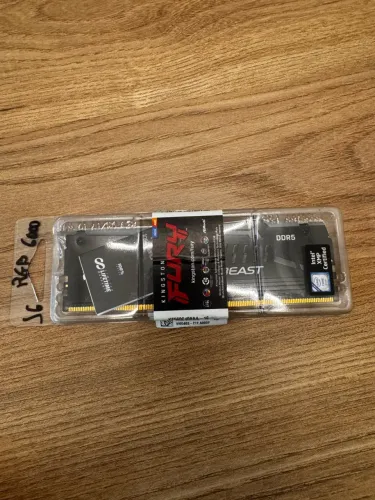 Memória RAM Kingston Fury Beast RGB DDR5 16GB 6000MHz CL40