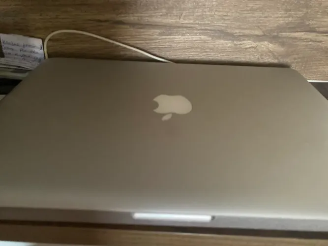 Vendo notebook da Apple ou troco por iPhone 14 Pro Max