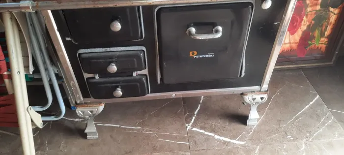 Fogao a lenha preto seminovo n2 com chaminé