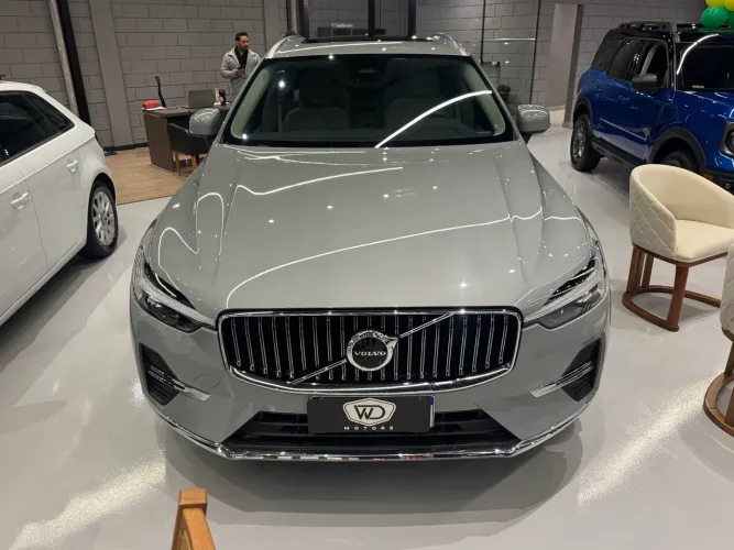Volvo XC-60 T-8 Plus 2.0 AWD (híbrido) 2024