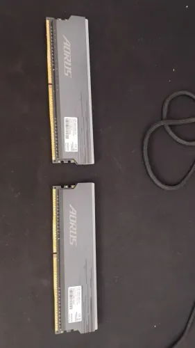 Memória ram ddr4 16gb (2x8gb) 3333mhz RGB Aorus elite edição limitada