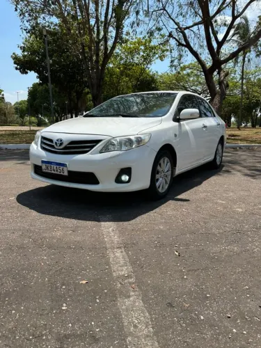Toyota Corolla Altis 2.0 Flex 16V Aut. 2013