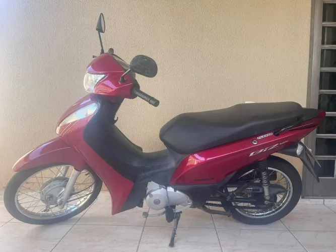 Honda Biz. Único Dono. Super Conservada. Apenas 10 mil Km rodados.