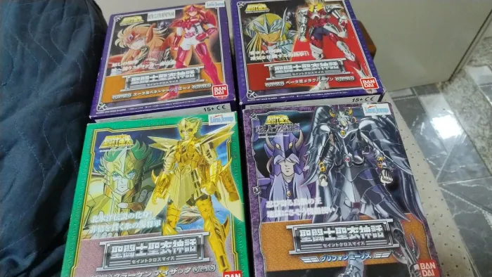 kit 4 Cloth Myth Bandai 1.0 - Com detalhes. Veja descrição!