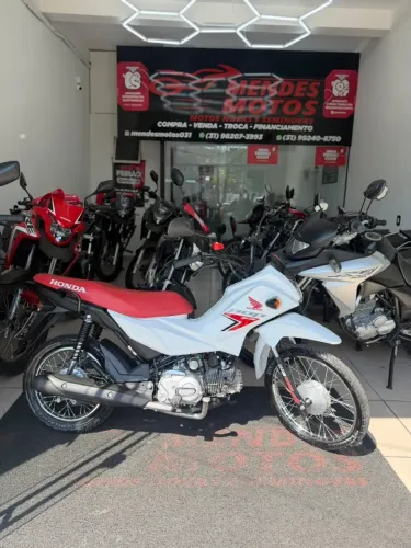 POP 110 2025 APENAS 4500 KMS RODADOS SEMI-ZERO