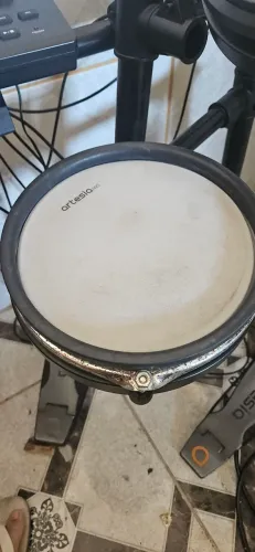 Caixa da bateria artesia pro A30 com defeito.